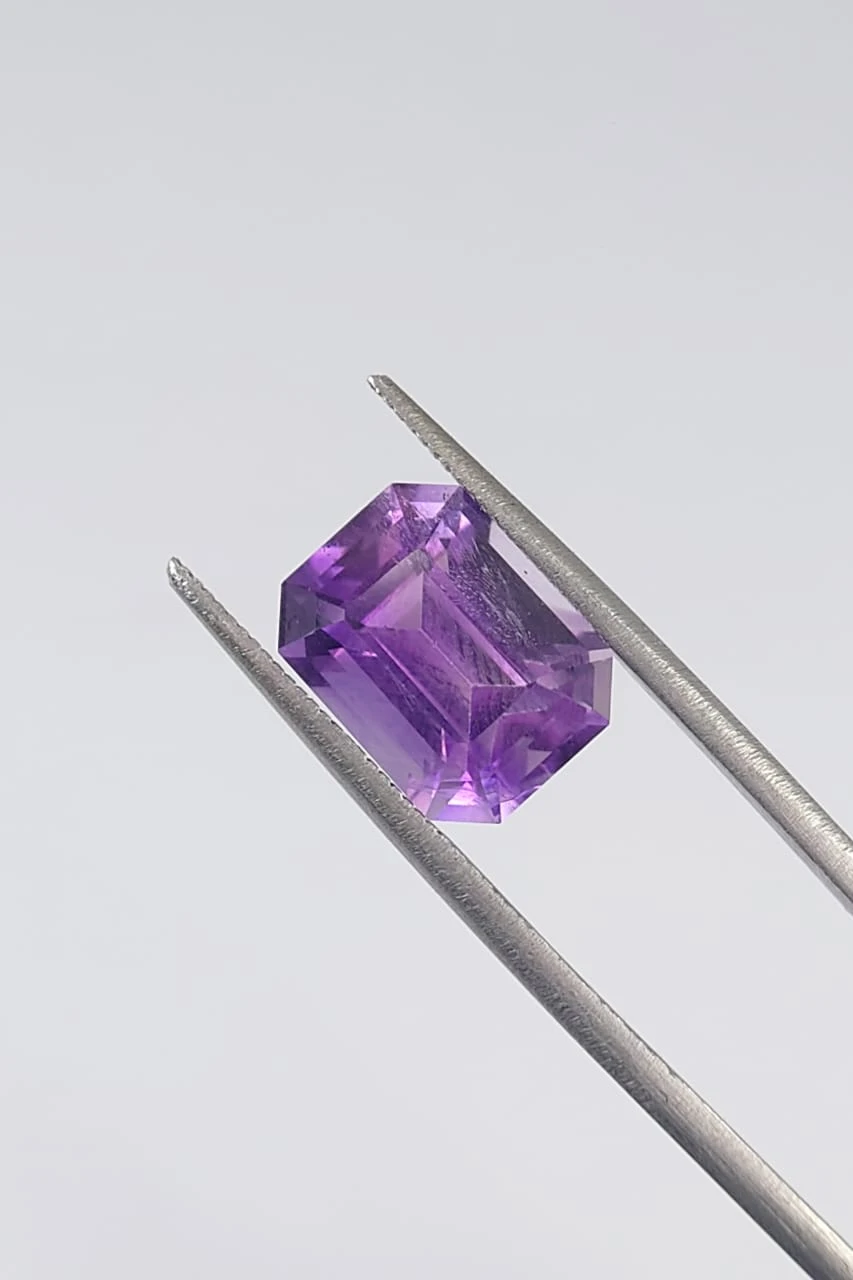 4.65ct Natural Amethyst Emerald Cut loose Gemstone From Nigeria — view 3